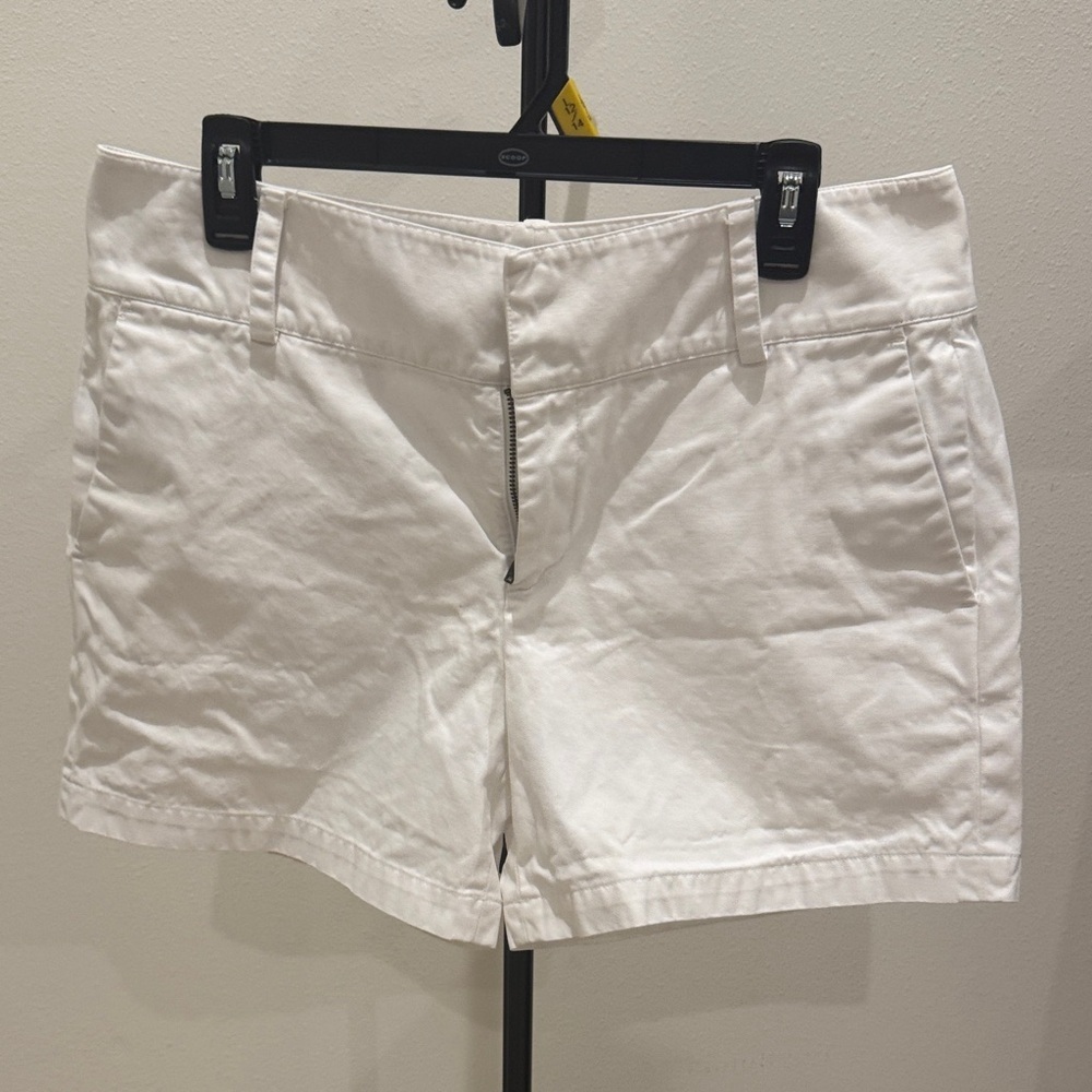 Banana Republic White Women's Chino Shorts